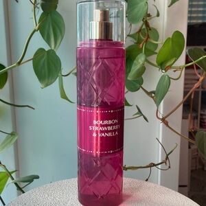 Bourbon Strawberry & Vanilla Body scent